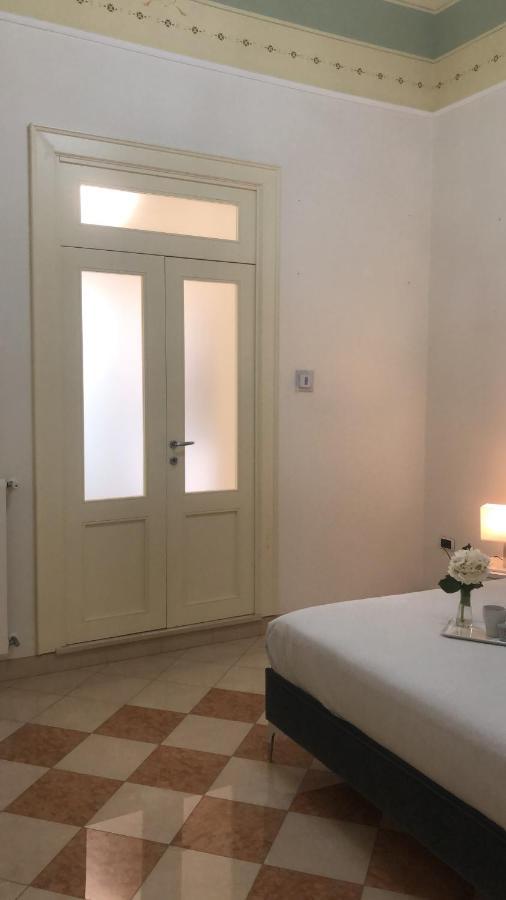 Maison Flores Deluxe Bari Esterno foto