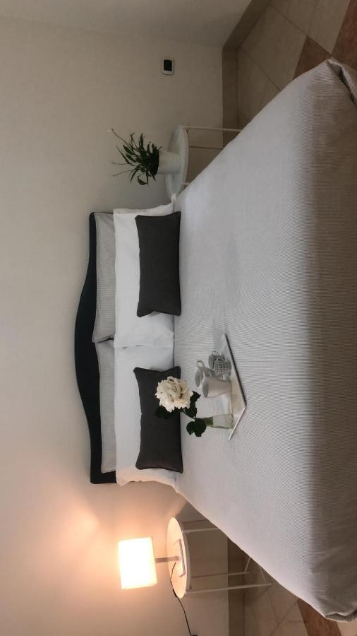 Maison Flores Deluxe Bari Esterno foto